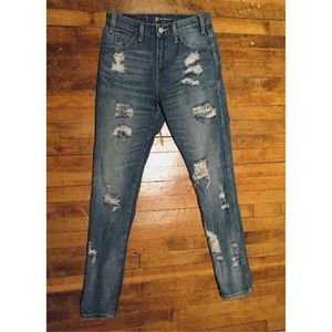 [Levi's] High Rise Skinny - destroyed medium wash